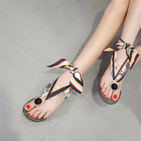 designer flip flops for women.